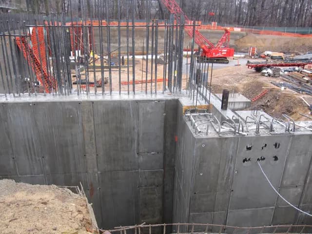 Concrete retaining wall construction for the Princeton University Neuroscience Building